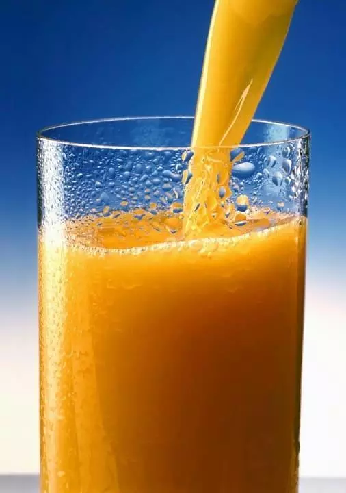 glass of orange juice foods viewed as healthy that actually aren't